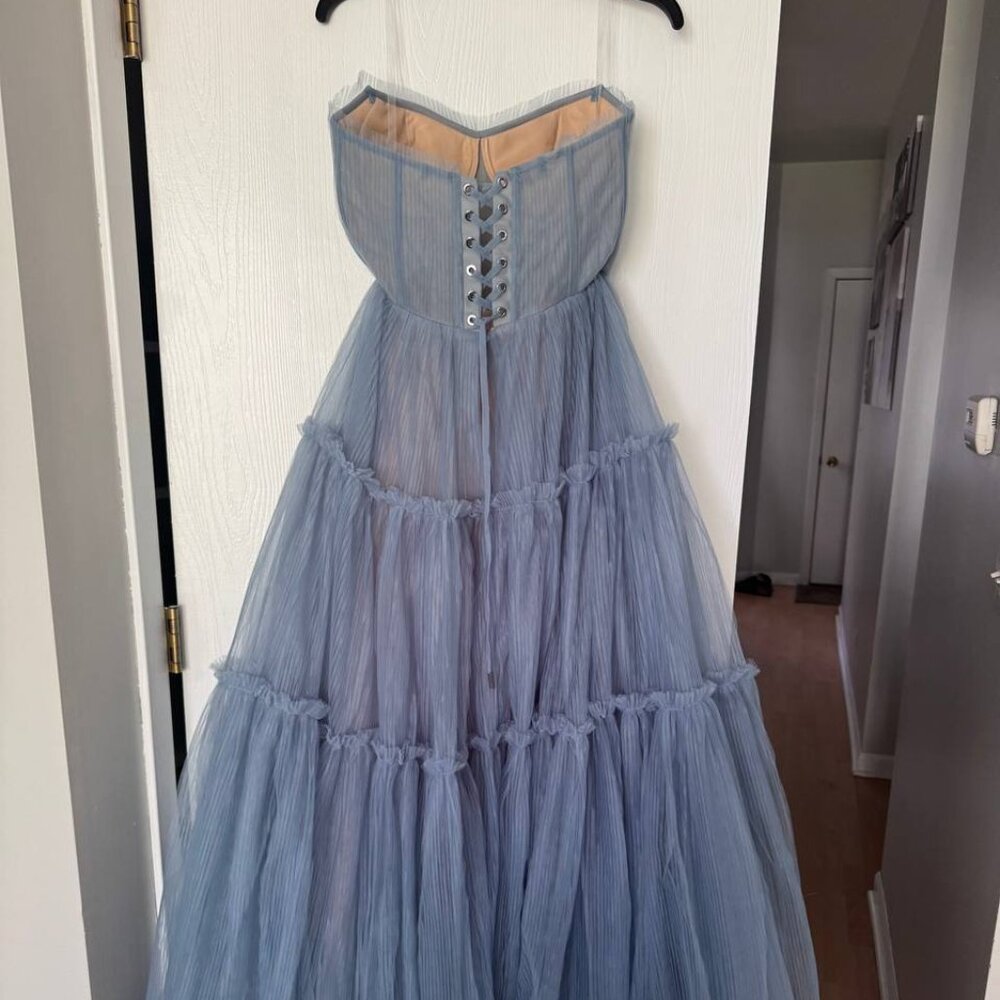 Elegant Blue Strapless Maxi Dress - Picture 9 of 10